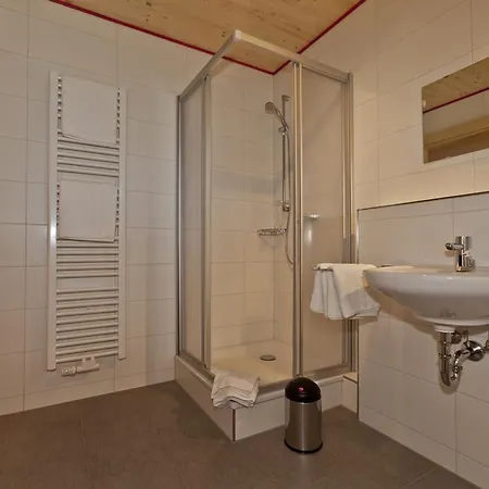 Fewo-kerschbaum Apartamento *